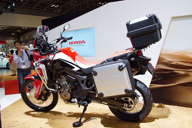 CRF1000L AfricaTwin_05