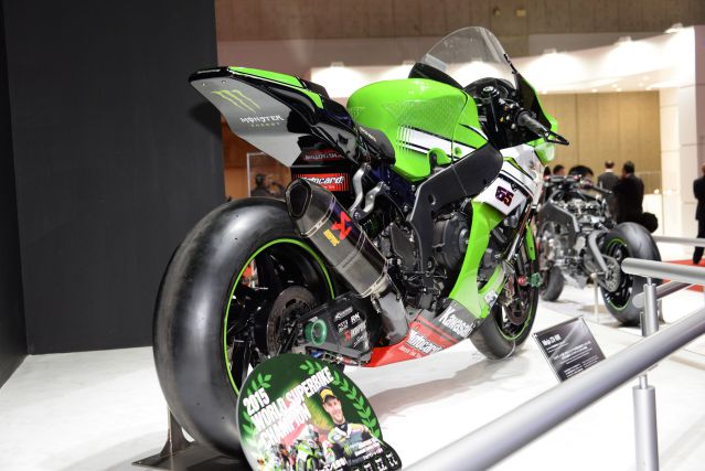 Ninja ZX-10R 2015SBKモデル_03