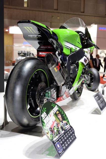 Ninja ZX-10R 2015SBKモデル_04