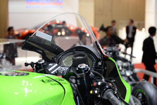 Ninja ZX-10R 2015SBKモデル_08