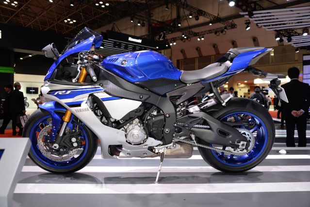 YZF-R1_02