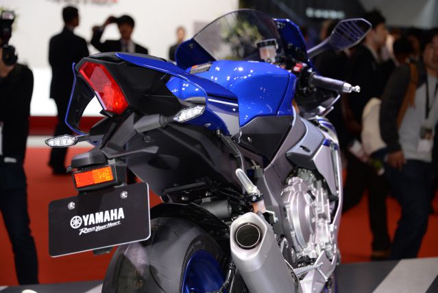 YZF-R1_10