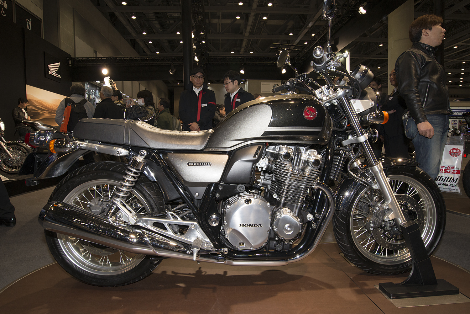 CB1100EX_01