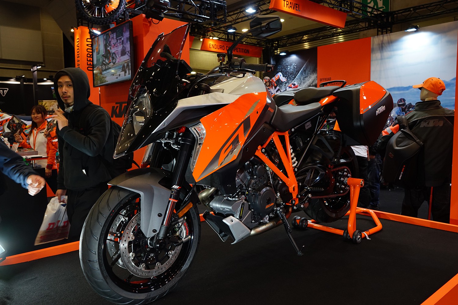 1290 SUPER DUKE GT_01