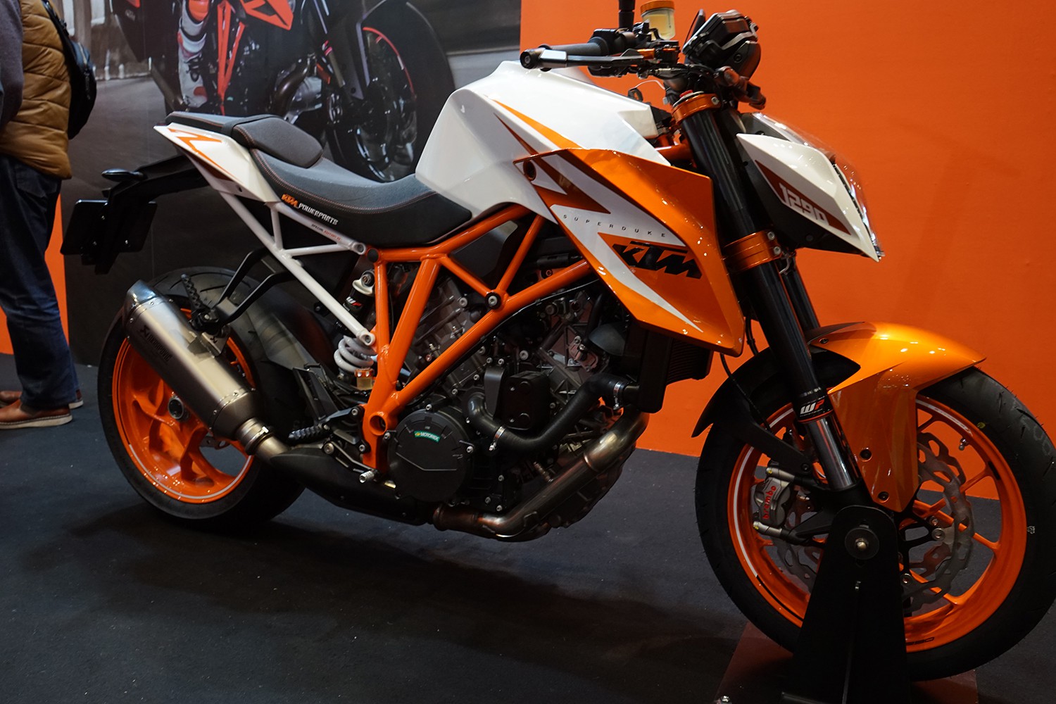 1290 SUPER DUKE R SE_01