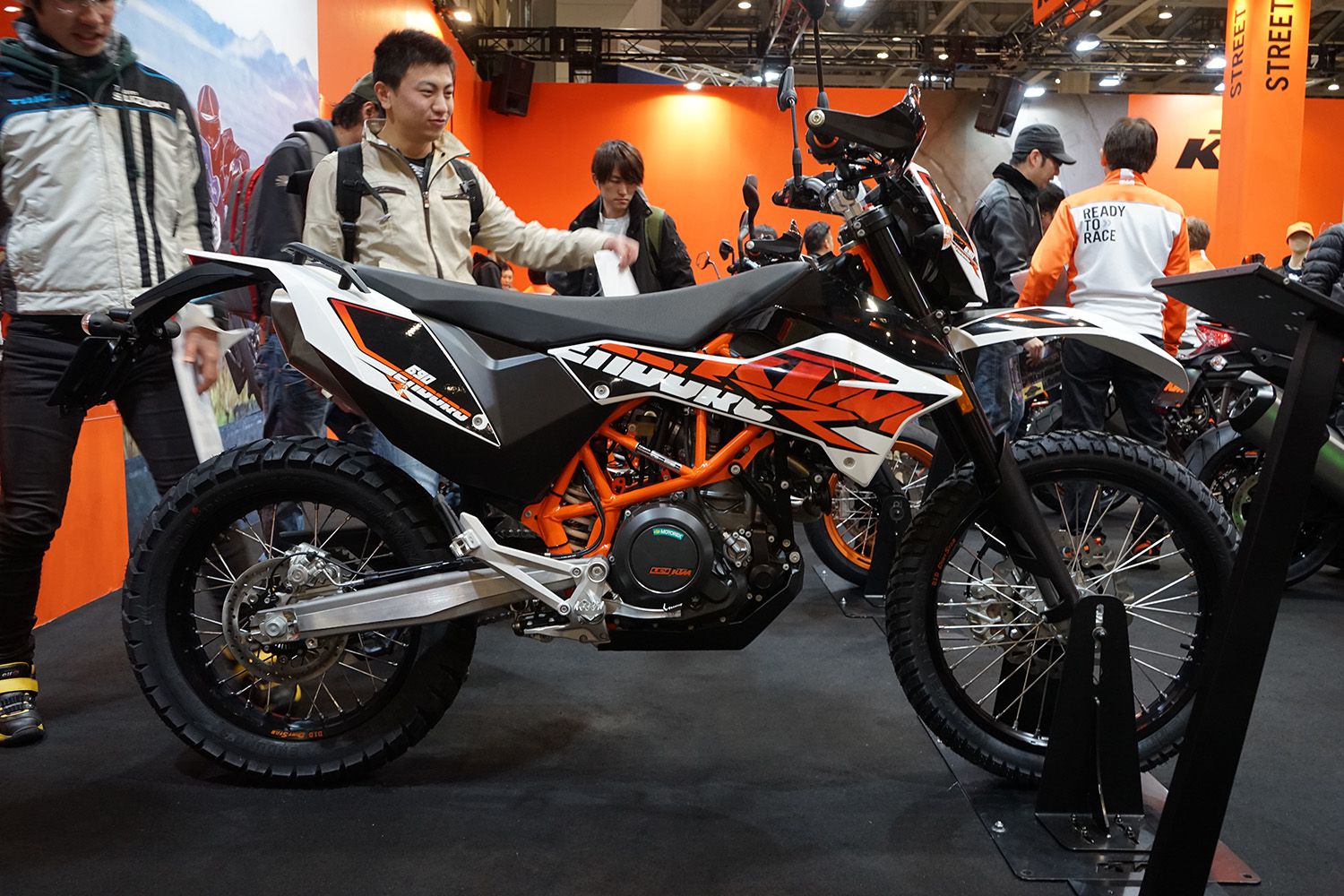 690 ENDURO R_01