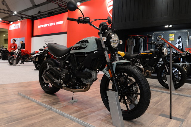 SCRAMBLER SIXTY2_02