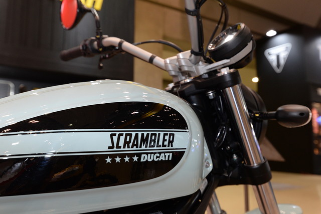 SCRAMBLER SIXTY2_04