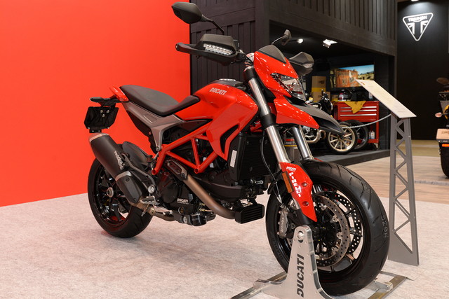 Hypermotard 939Hypermotard 939_02