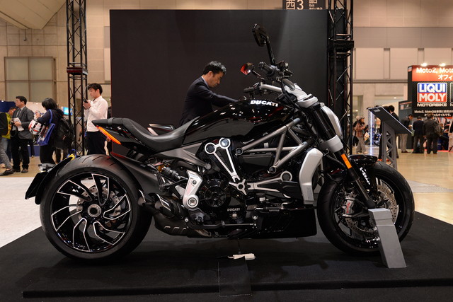 X Diavel S_03