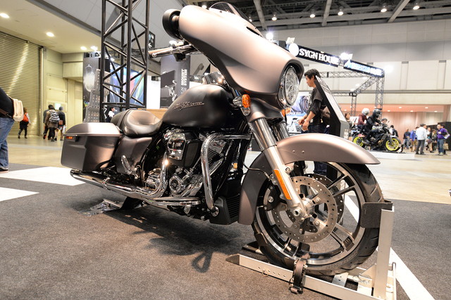 STREET GLIDE SPCIAL_02