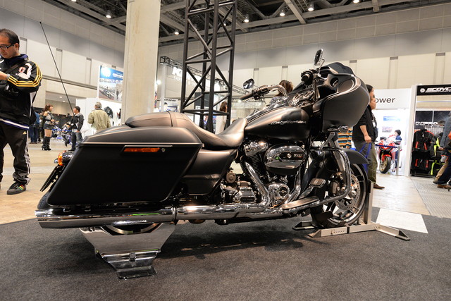 ROAD GLIDE SPECIAL_04