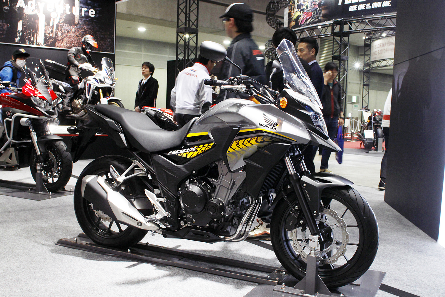 Honda ４００ｘ Hondaの記事 17 第44回 東京モーターサイクルショー速報 中古バイク情報はbbb