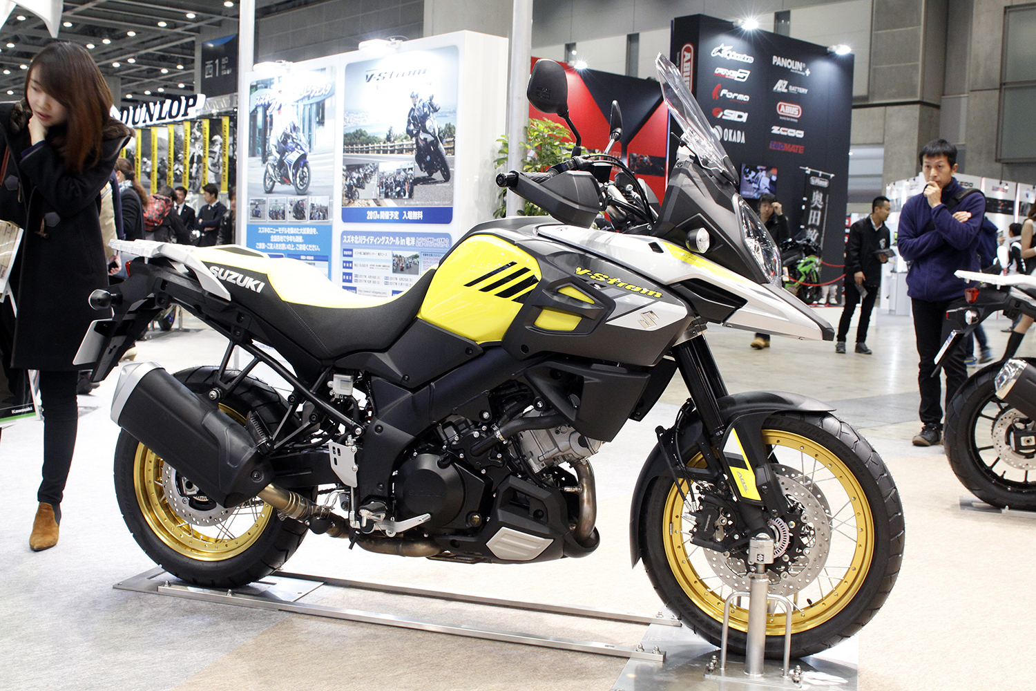 Ｖ-Ｓtrom　1000XT ABS_01