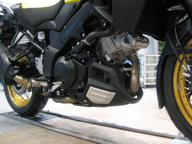 Ｖ-Ｓtrom　1000XT ABS_11