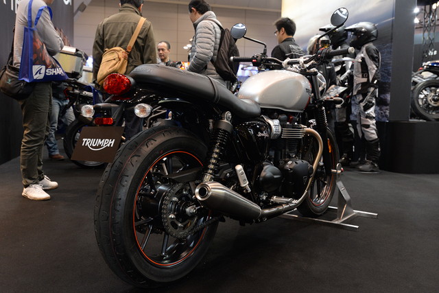 STREET TWIN_09