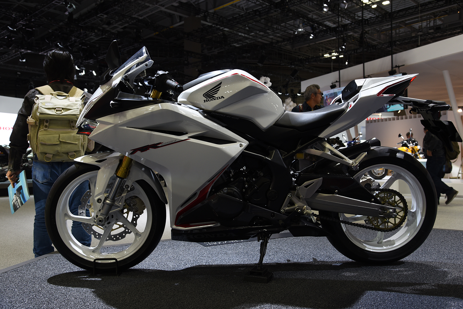 CBR250RR_01