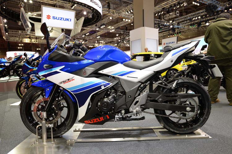 GSX250R_03