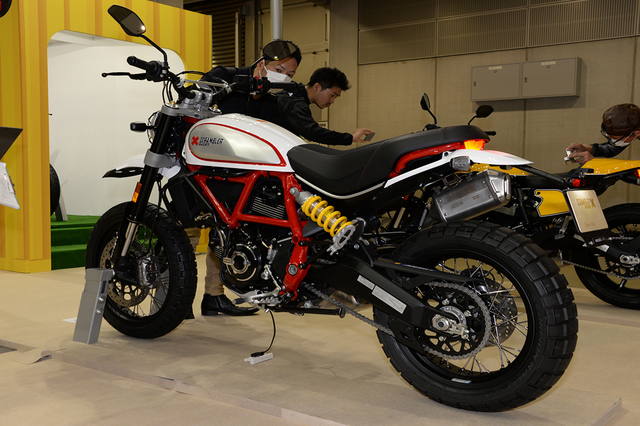 SCRAMBLER DESERT SLED-05