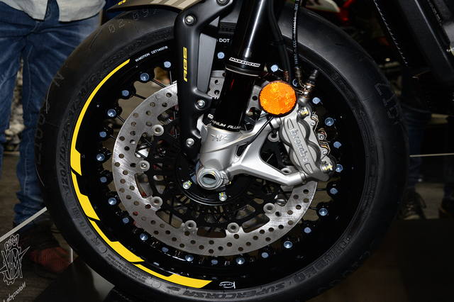 Dragstar800RR Pirelli-05