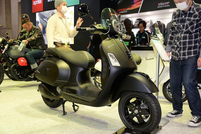 Vespa GTS SUPER 300 NOTTE-01