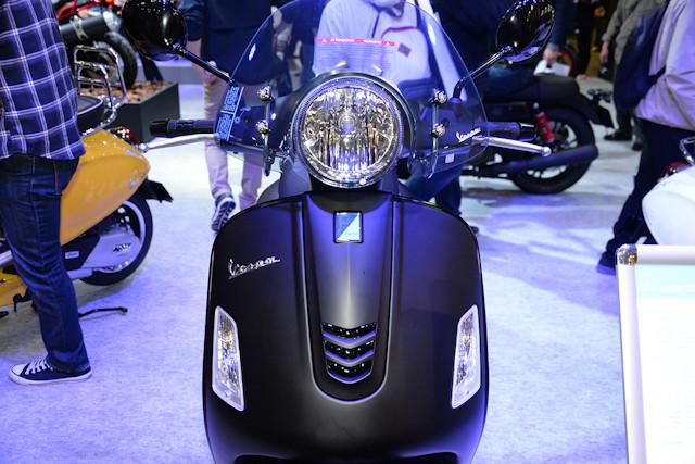 Vespa GTS SUPER 300 NOTTE-02