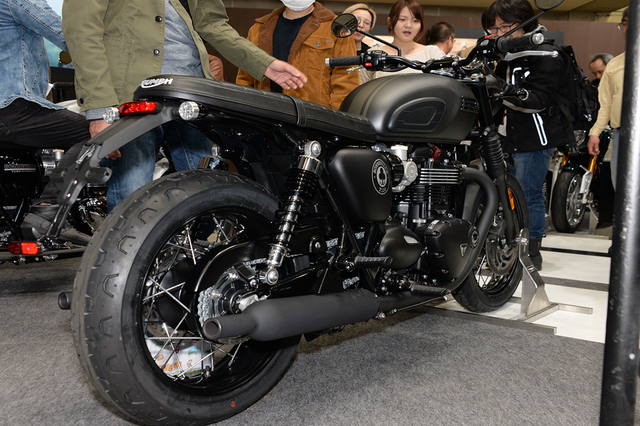 BONNEVILLE T120 ACE-04