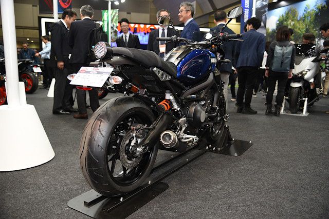 XSR900-04