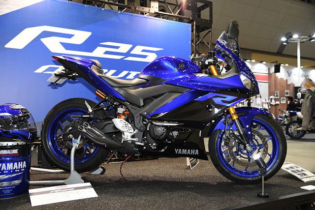 YZF-R25-01