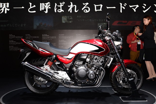 CB400 SUPER FOUR-01