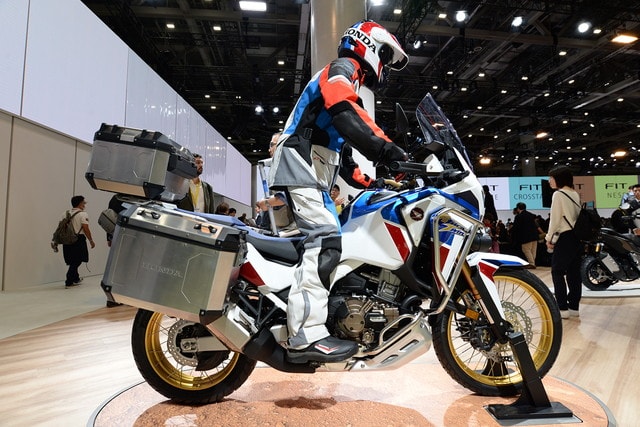 CRF1100L Africa Twin-01