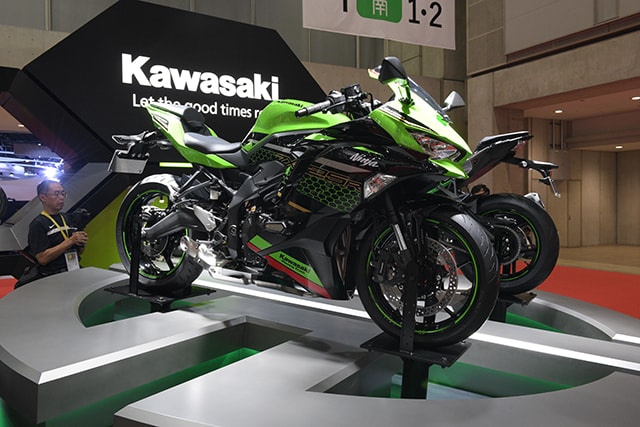 Ninja ZX-25R-01