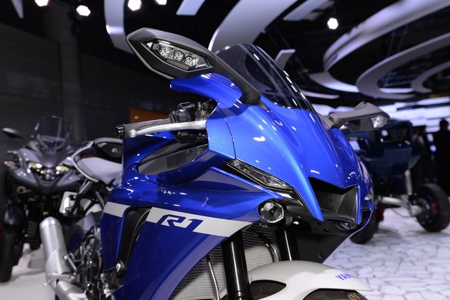 YZF-R1-04