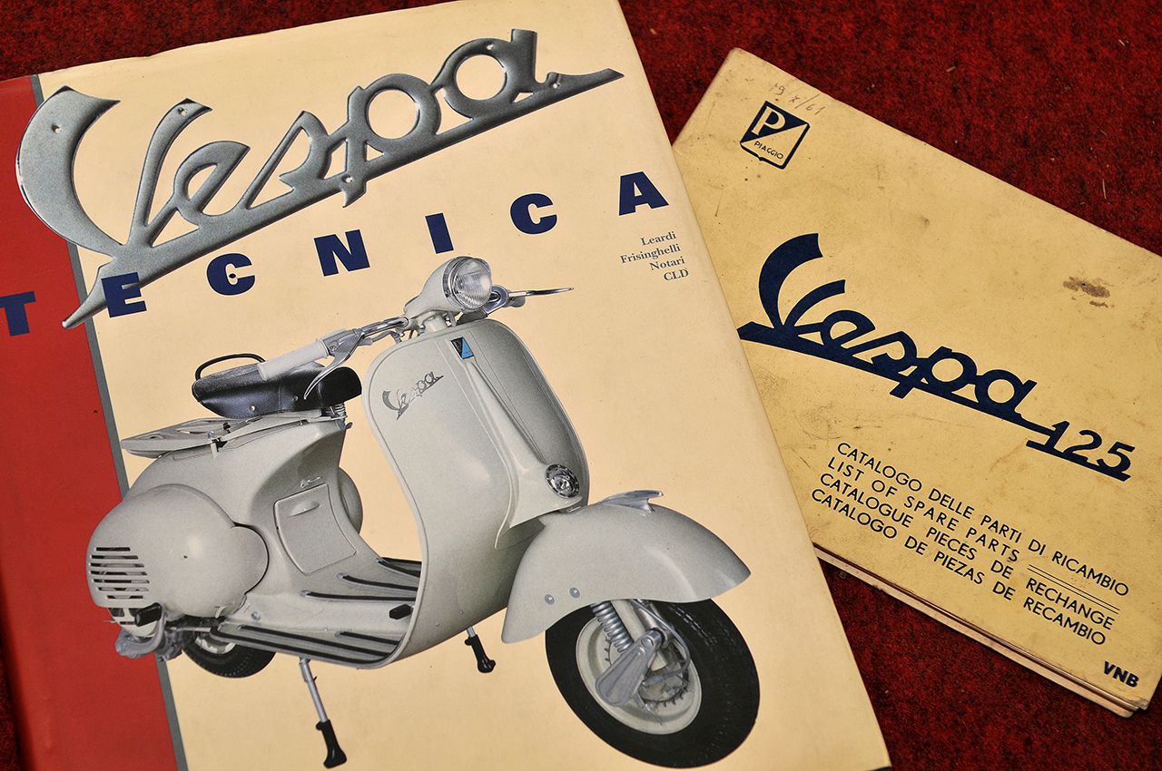 Vespa　P200E